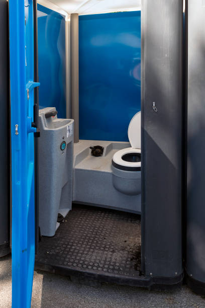 Best Portable toilet rental cost  in Lakewood Park, FL